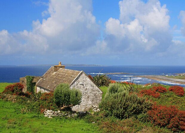 Cliffs Of Moher Hiking Tour from Doolin - Small Group - Hitting the Trail at 10:00 in Doolin (And Staying Efficient)