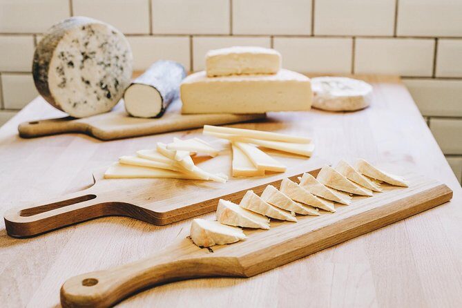 Delicious Dublin Food Tour - What You’ll Taste: Stews, Irish Coffee, Scones, and Sweet Finishes