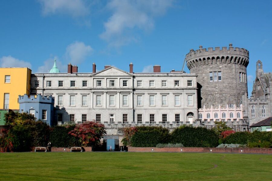 Dublin: Big Bus Hop-On, Hop-Off Tour with Live Guide - The Yellow Umbrella walking tour at Trinity College and beyond