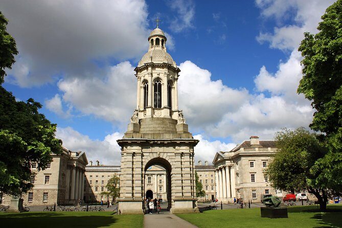 Dublin Book of Kells, Castle and Molly Malone Statue Guided Tour - The Book of Kells Experience: what you’ll notice once someone frames it