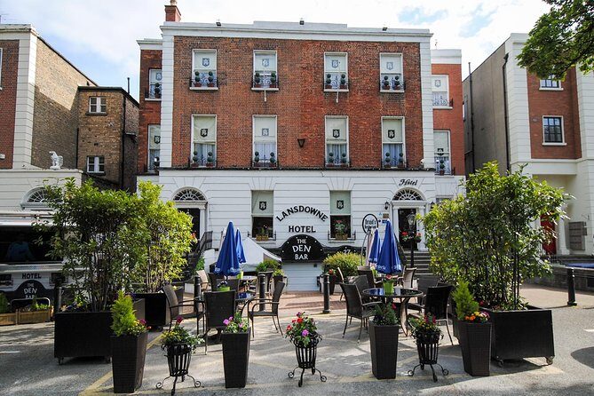 Dublin Irish House Party Live Show, Dinner Option Available - How the evening flows: dinner first, then the Irish House Party takes over