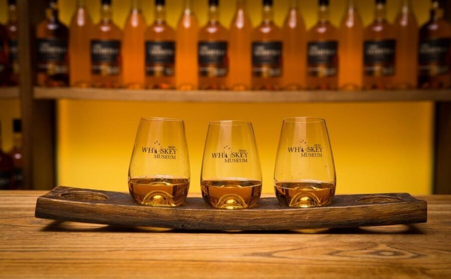 Dublin: Irish Whiskey Museum Tour and Whiskey Tasting - Your Tasting Session: Classic 3-Pour vs Premium 4-Pour Choice