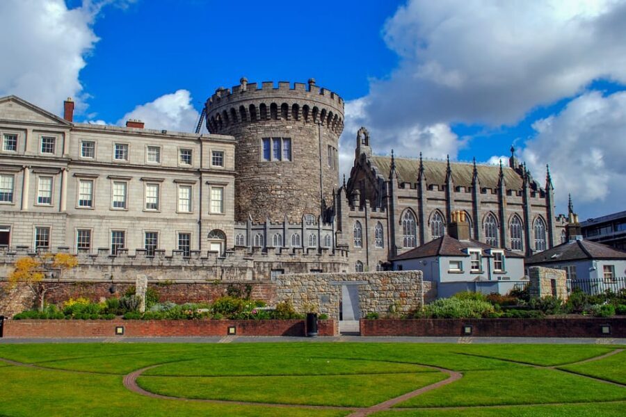 Dublin: St Patrick's, Book of Kells, and Dublin Castle Tour - St Patrick’s Cathedral at the start: the best way to set your Dublin context