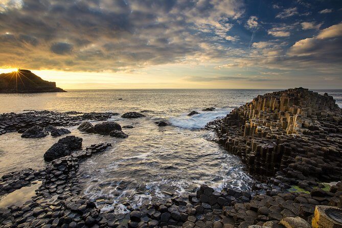 Giant's Causeway with the Titanic Exhibition and the best of Northern Ireland - The 6:45am Dublin start: why it’s early and how to use it