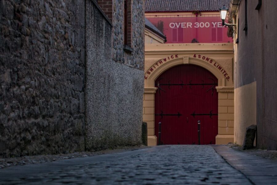 Kilkenny: Historical Highlights Walking Tour - Start at Kilkenny Crystal Shop: the route’s simple plan