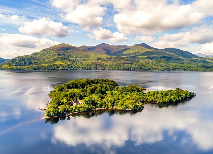 Killarney: Gap of Dunloe Pony, Trap & Traditional Boat Tour - Meeting at Ross Castle and being guided into the day