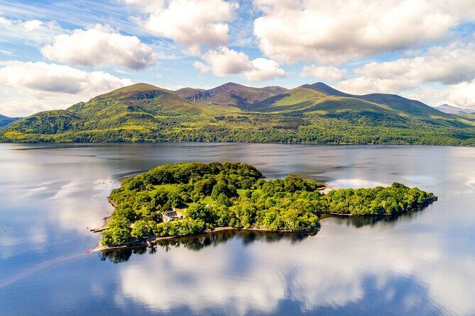 Lakes of Killarney Cruise - A one-hour cruise that gives Killarney’s big moments real context