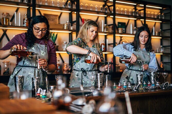 Roe & Co Distillery Experiences - The Blending Room 106: Build a Whiskey Old Fashioned