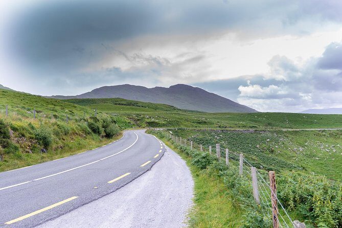 Sustainable Ring of Kerry Rail Tour from Dublin - Killarney’s Lakes and National Park return: where the day slows down